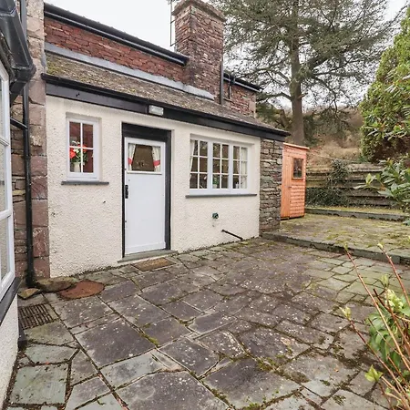 別荘 Pavement End *